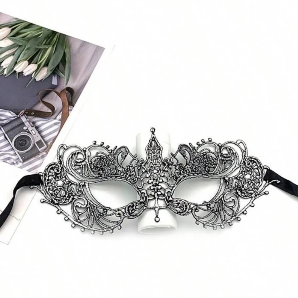 Elegant Black Lace Masquerade Mask - Women Accessories